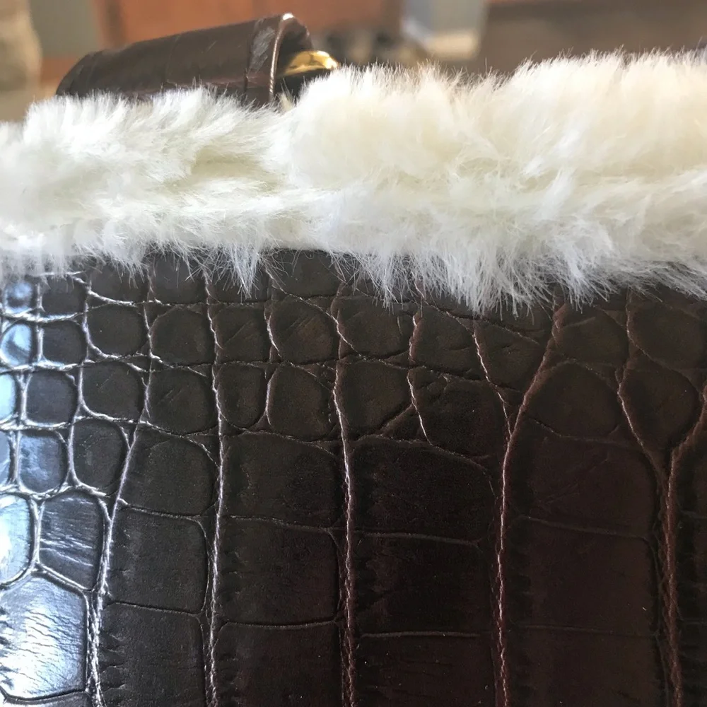 Small pet carrier